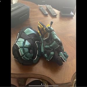 Easton stealth lacrosse gloves size 13 large